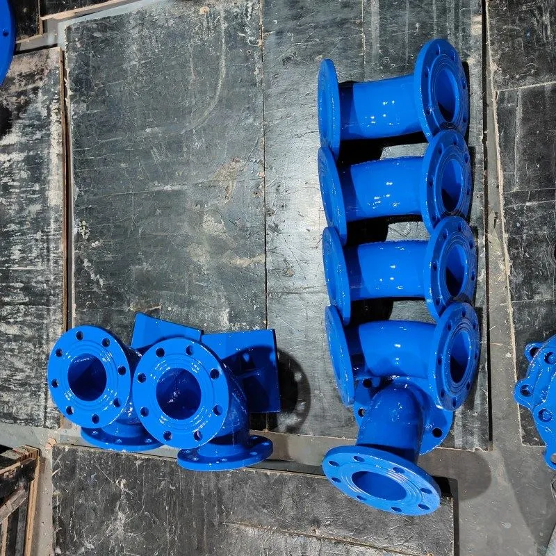 Dubbel-flänsad armbåge DN100 45 grad